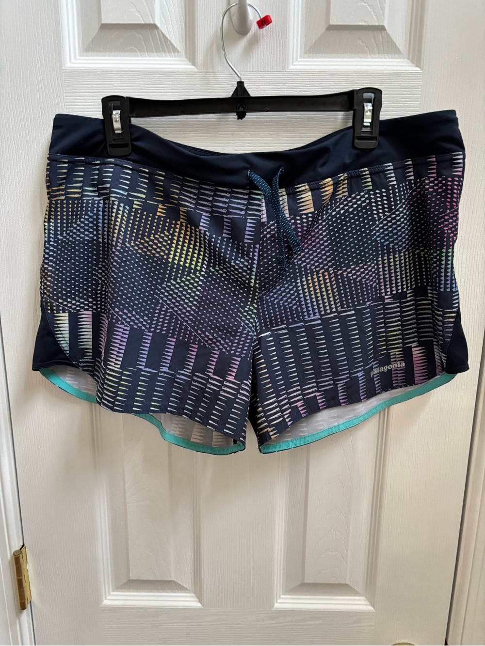 PATAGONIA Woman’s Aztec Southwestern Running Shorts, Size L, EUC